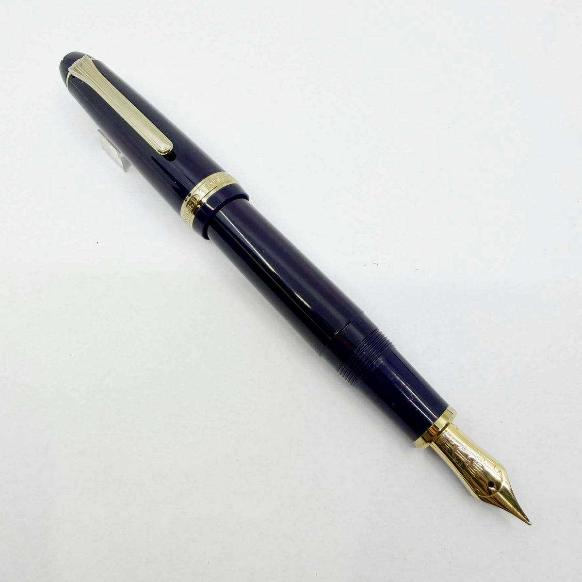 Sailor Profit Large Navy Blue Fountain Pen - Broad 21kt Gold Nib