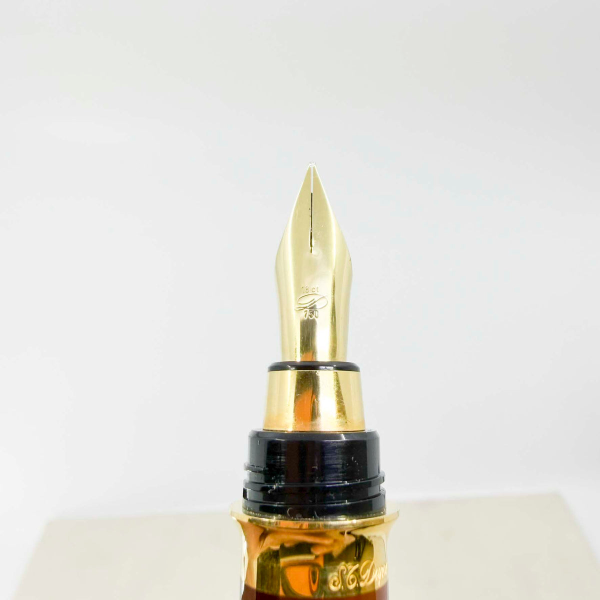 S.T. Dupont Montparnasse Chairman (Largest) Tortoiseshell Laque de Chine Fountain Pen - Medium 18kt Gold Nib