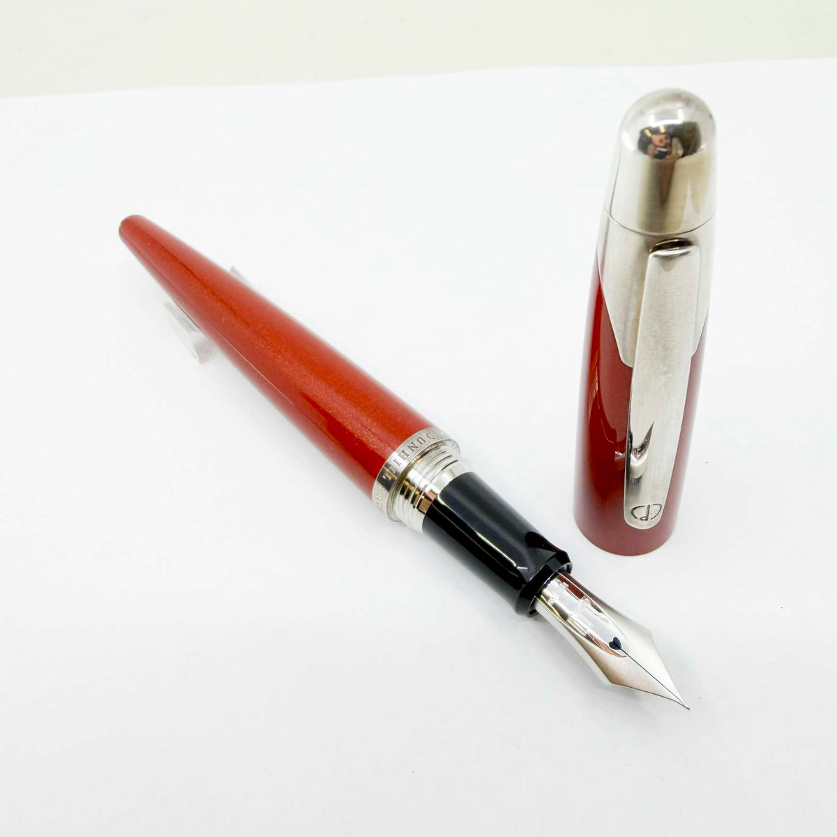 Dunhill AD2000 Orange/Red Metallic Fountain Pen - Fine 18kt Gold Nib (Leans to XF-Nib Made by Pilot)