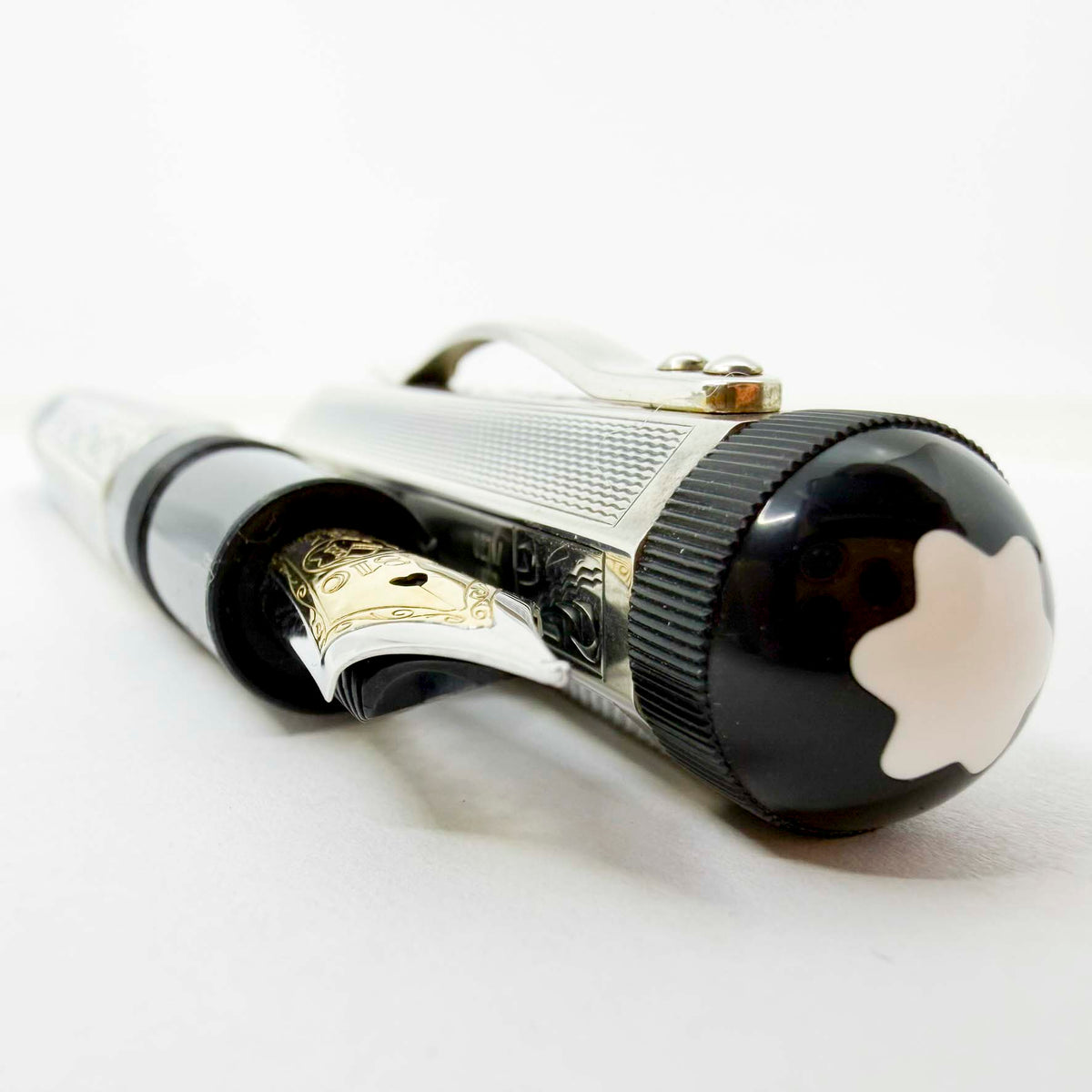 Montblanc Lorenzo de Medici Patron of the Arts Limited Edition Fountain Pen - The First In The Patron of Arts Series - A GRAIL PEN!!