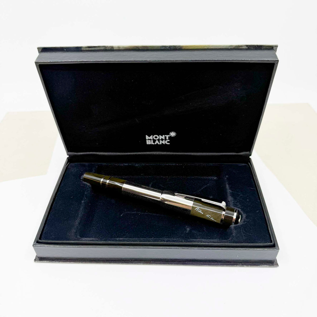 Montblanc William Faulkner Writers Edition Fountain Pen - Medium 18kt Gold Nib
