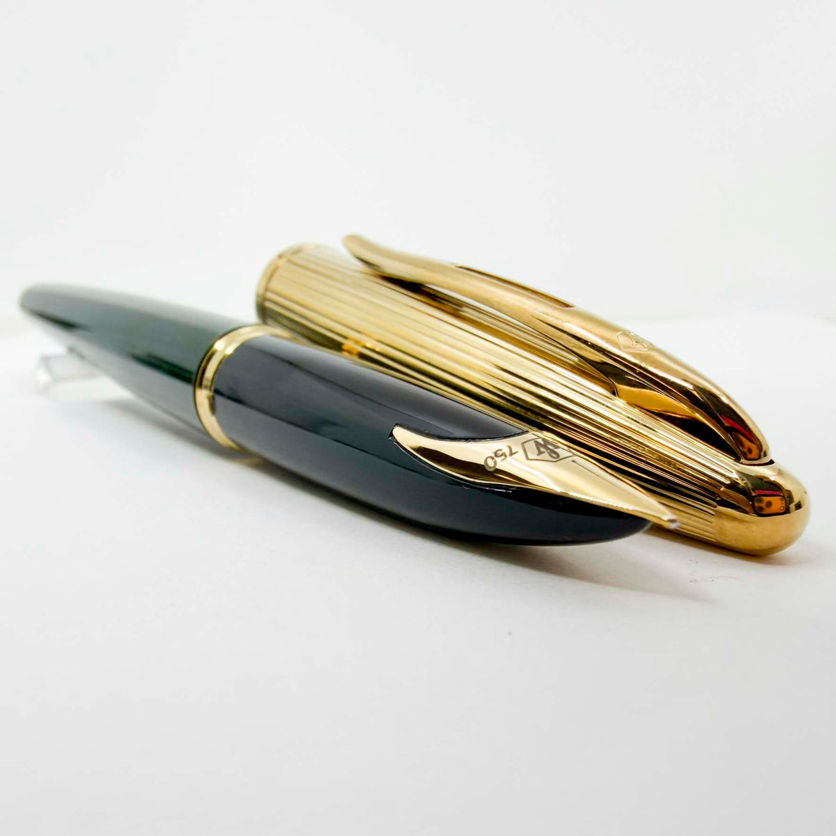 Waterman Carene Deluxe Green Barrel/Gold-Plated Cap Fountain Pen - Fine 18kt Gold Nib