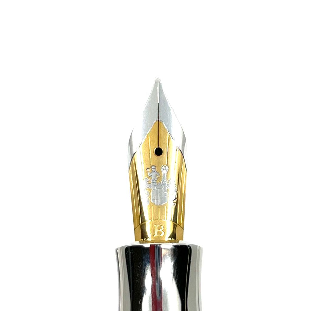 Graf von Faber-Castell Anthracite Stingray Fountain Pen of the Year 2005