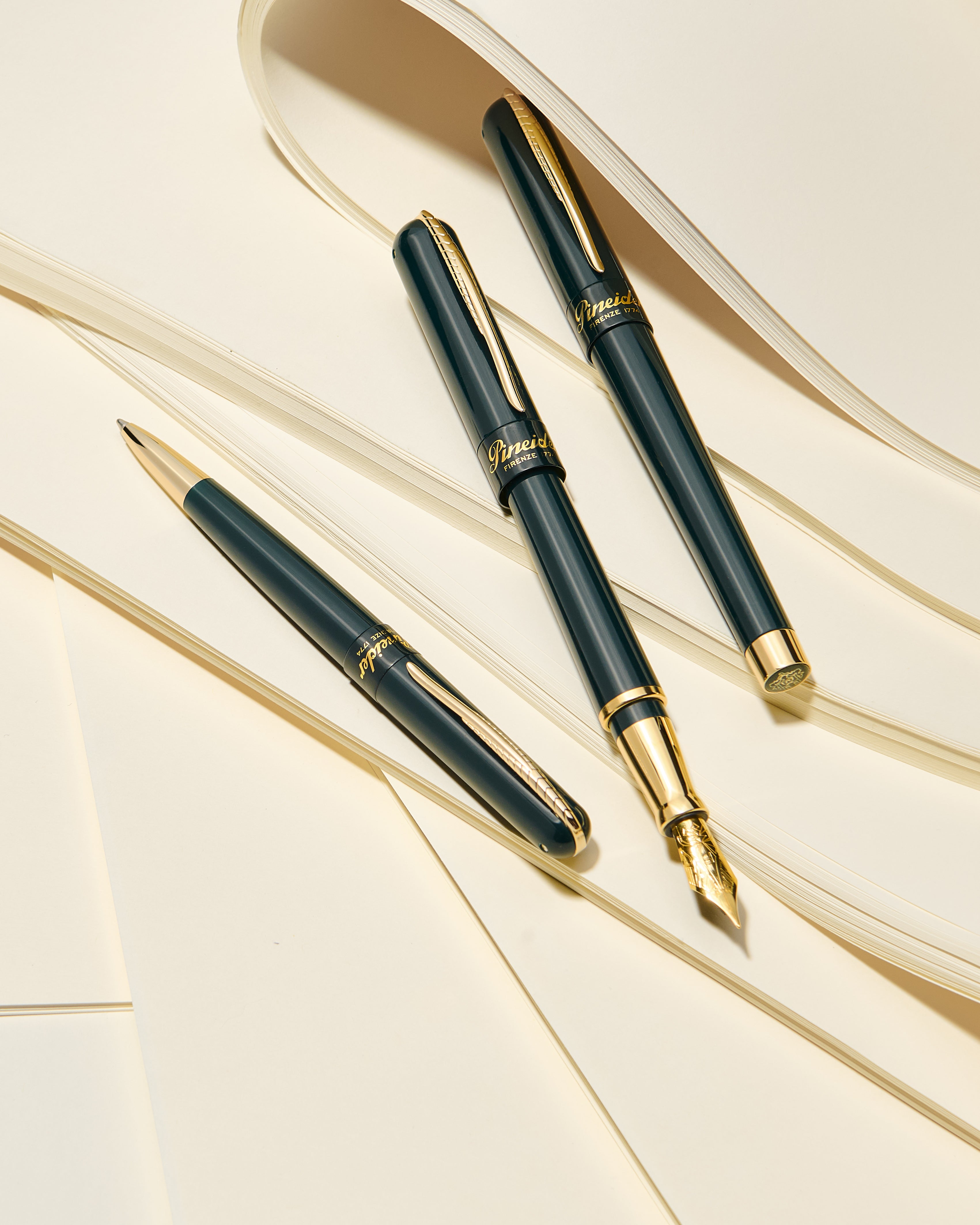 Pineider Avatar UR Anniversary Green w/Yellow Gold Trim