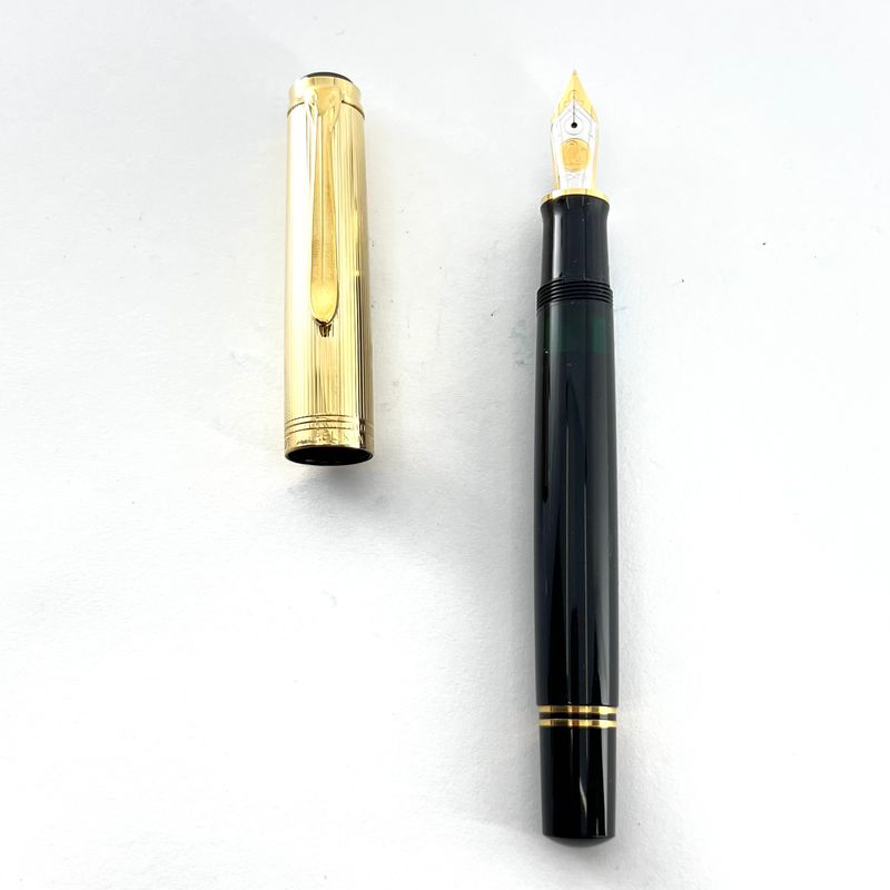 Pelikan Souveran M850 Fountain Pen - Vermeil Cap