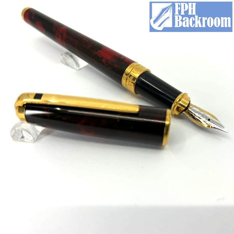 DuPont Orpheo Red/Black Lacquer Fountain Pen
